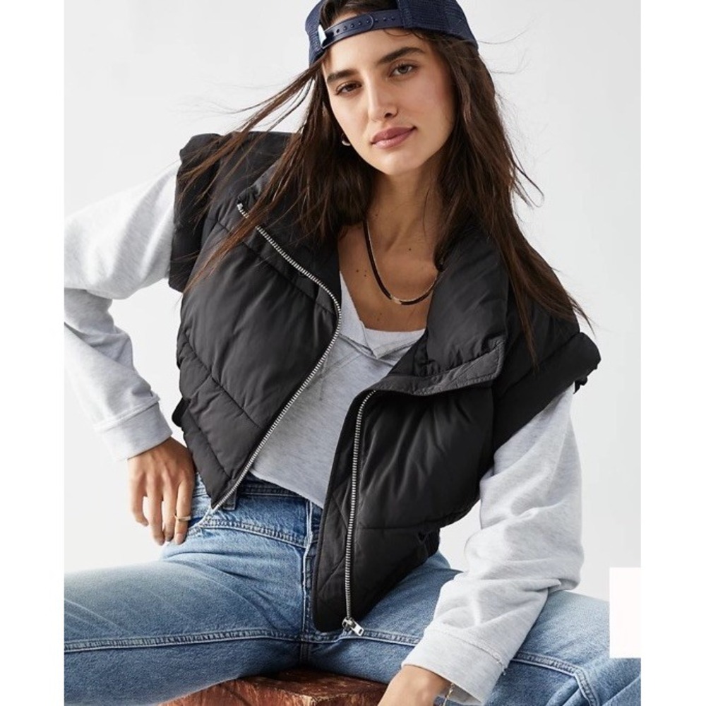 Free People Emma Black Chopped Vest Snap Front Black Size Small